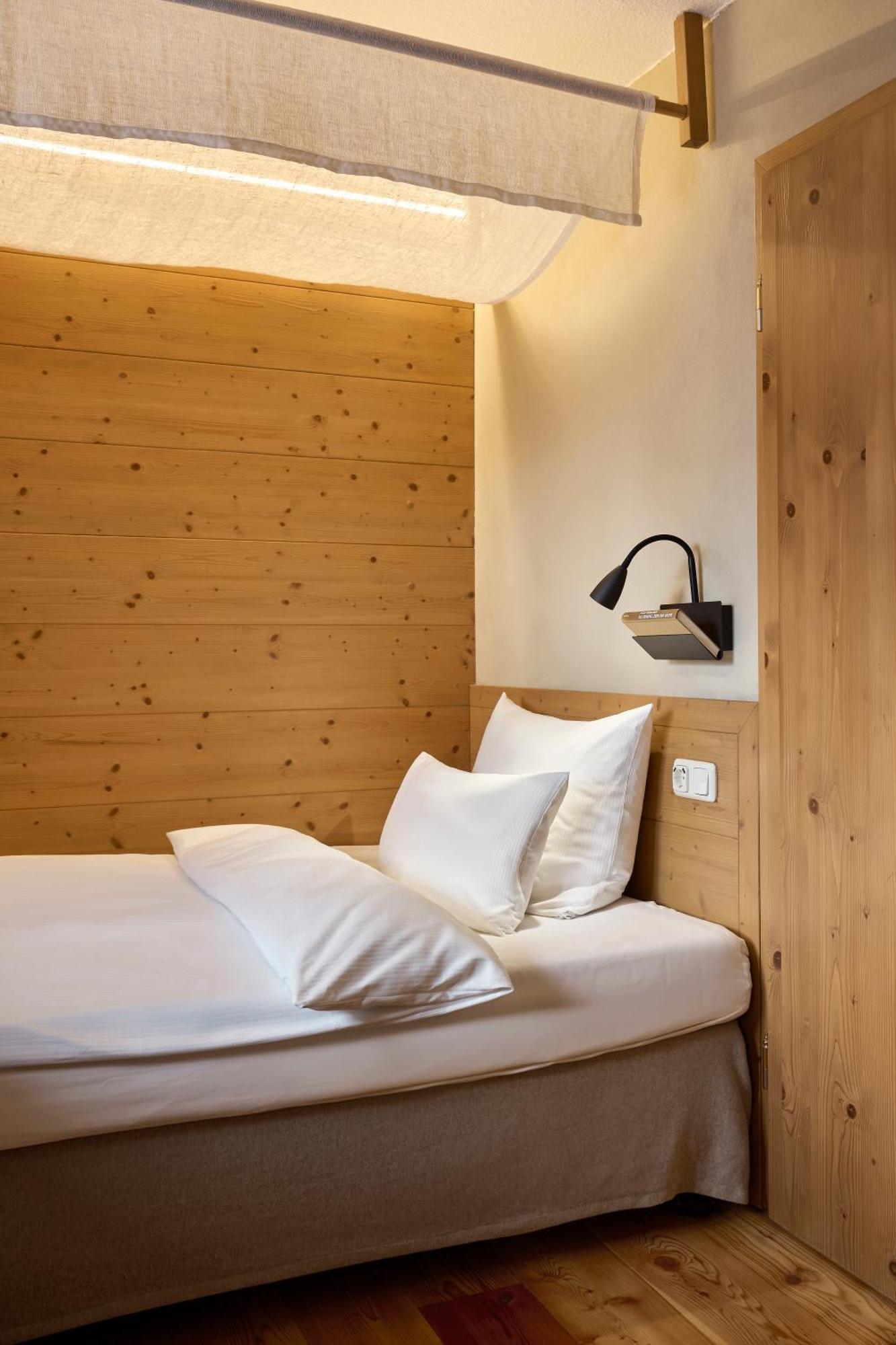 Hubertus Mountain Refugio Allgaeu Balderschwang Room photo